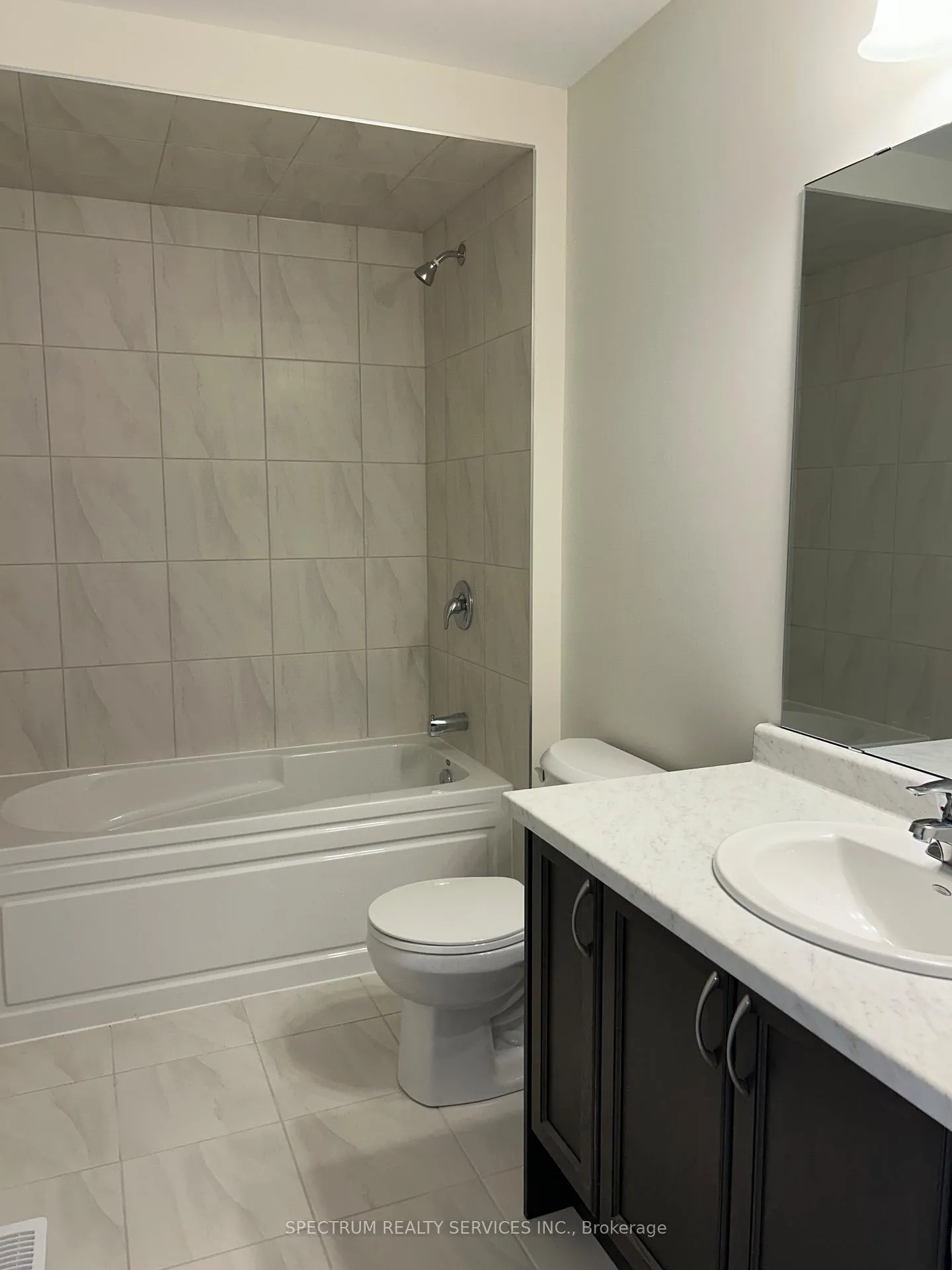 Photo 7 of 129 Hitchman Street, Brant, Paris — HOMEH