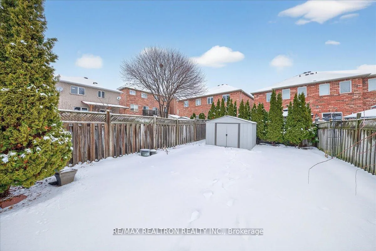 Photo 46 of 23 D'amato Crescent, Vaughan, Maple — HOMEH