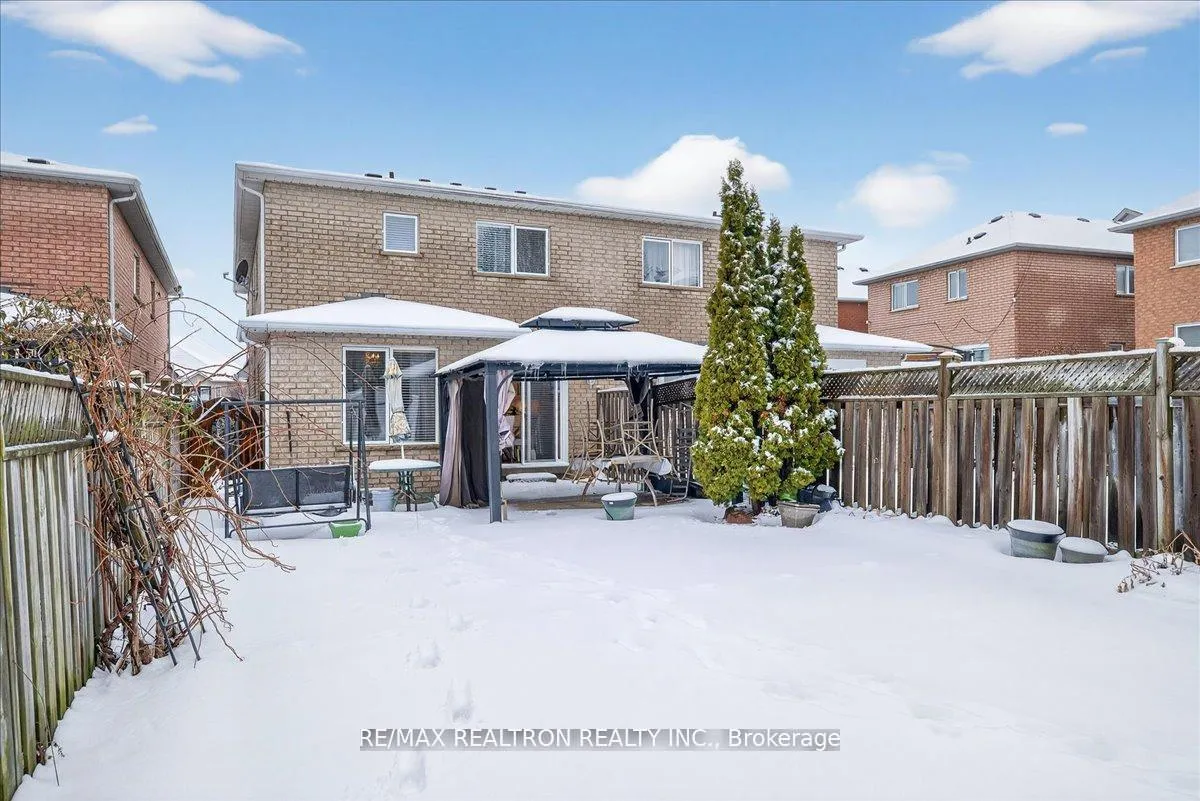 Photo 48 of 23 D'amato Crescent, Vaughan, Maple — HOMEH