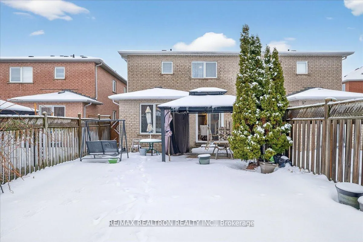 Photo 49 of 23 D'amato Crescent, Vaughan, Maple — HOMEH