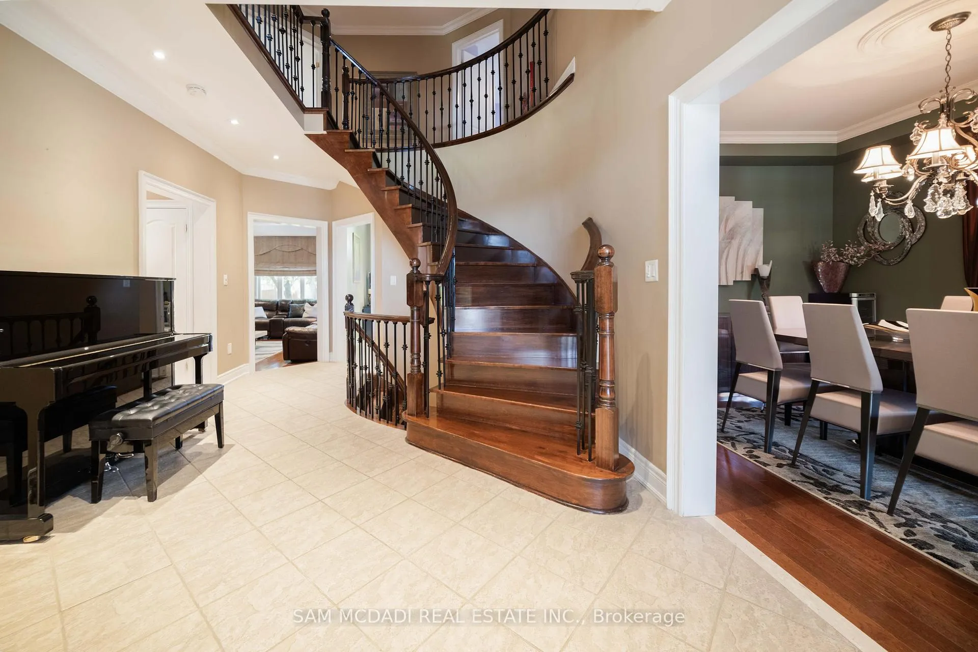 Photo 6 of 35 Hanton Crescent, Caledon, Bolton East — HOMEH