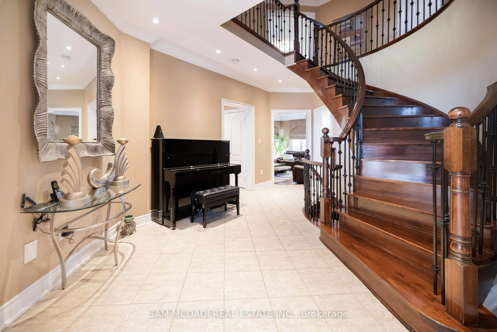 Photo 7 of 35 Hanton Crescent, Caledon, Bolton East — HOMEH