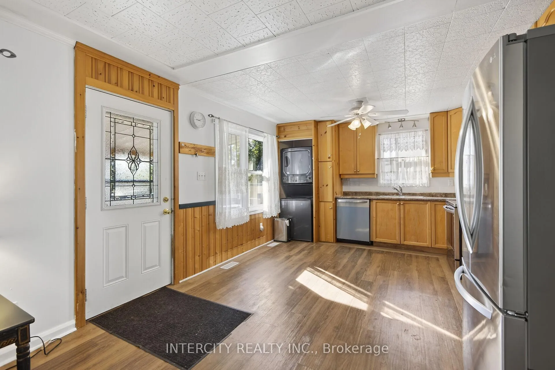 Photo 8 of 2152 25 Side Road, Innisfil, Alcona — HOMEH