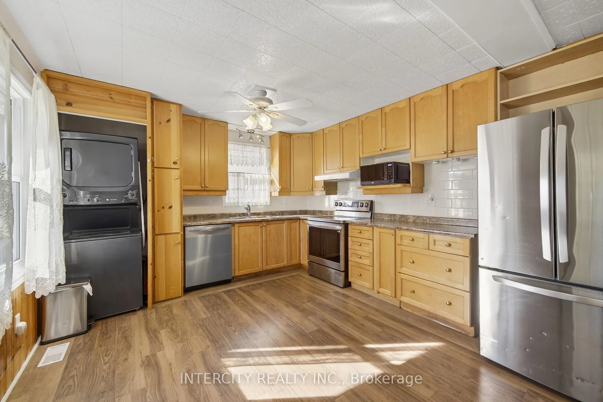 Photo 10 of 2152 25 Side Road, Innisfil, Alcona — HOMEH