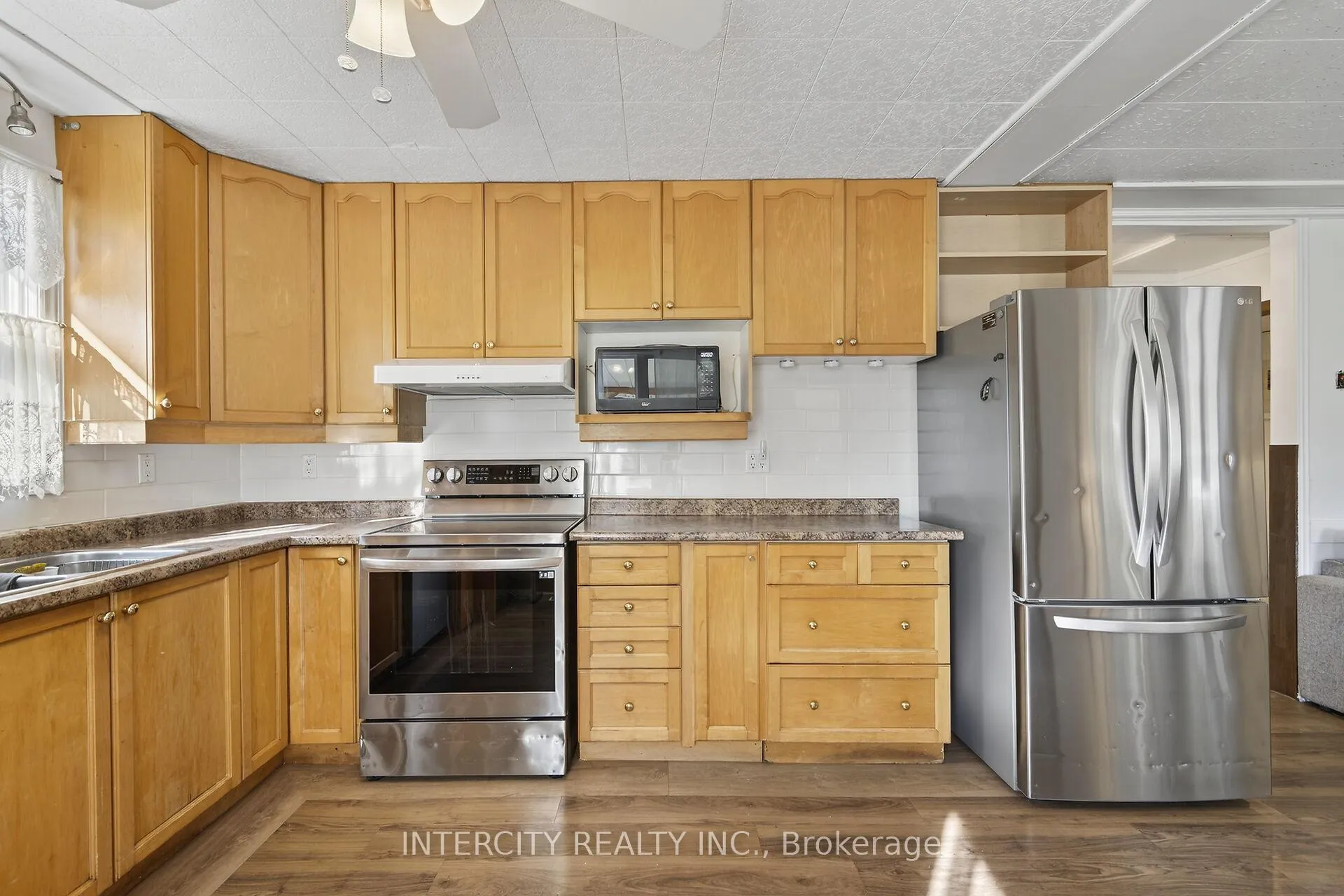 Photo 11 of 2152 25 Side Road, Innisfil, Alcona — HOMEH