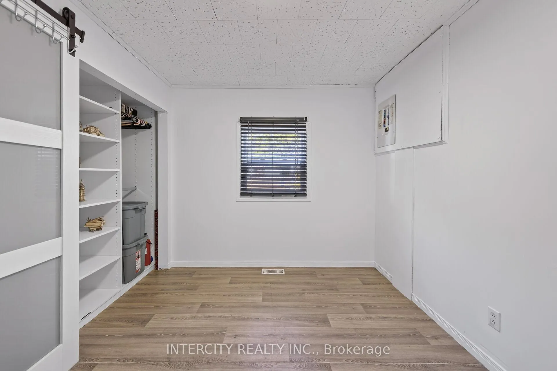 Photo 21 of 2152 25 Side Road, Innisfil, Alcona — HOMEH