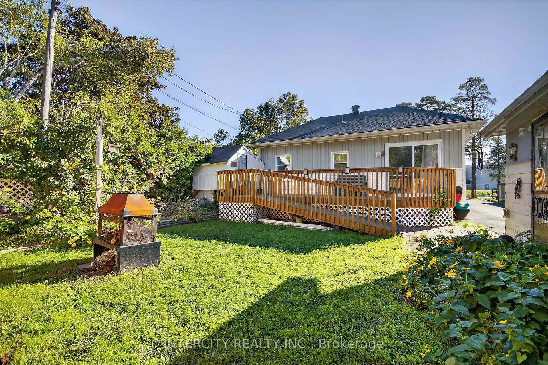 Photo 30 of 2152 25 Side Road, Innisfil, Alcona — HOMEH