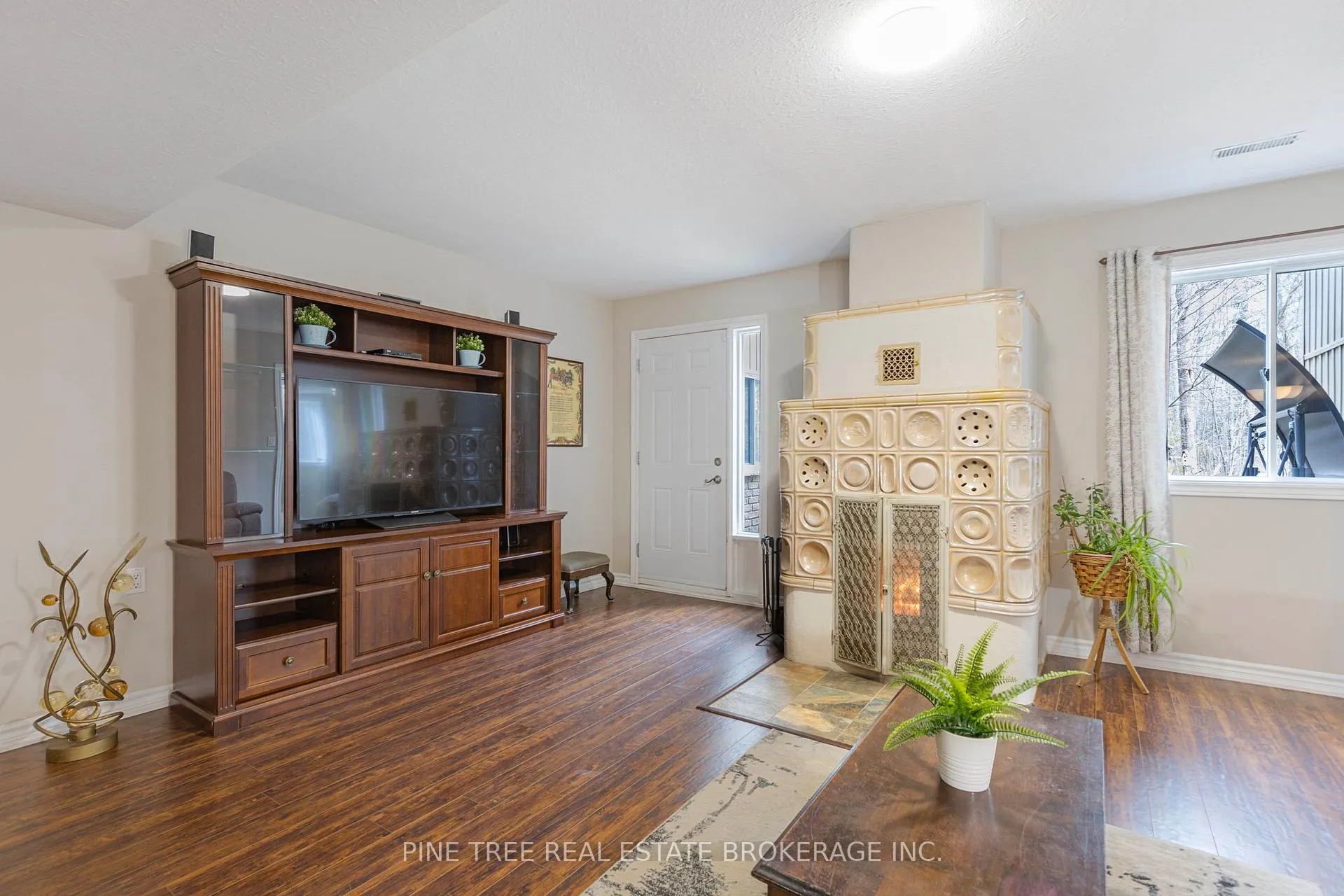 Photo 30 of 6975 Ortona Road, Essa, Rural Essa — HOMEH