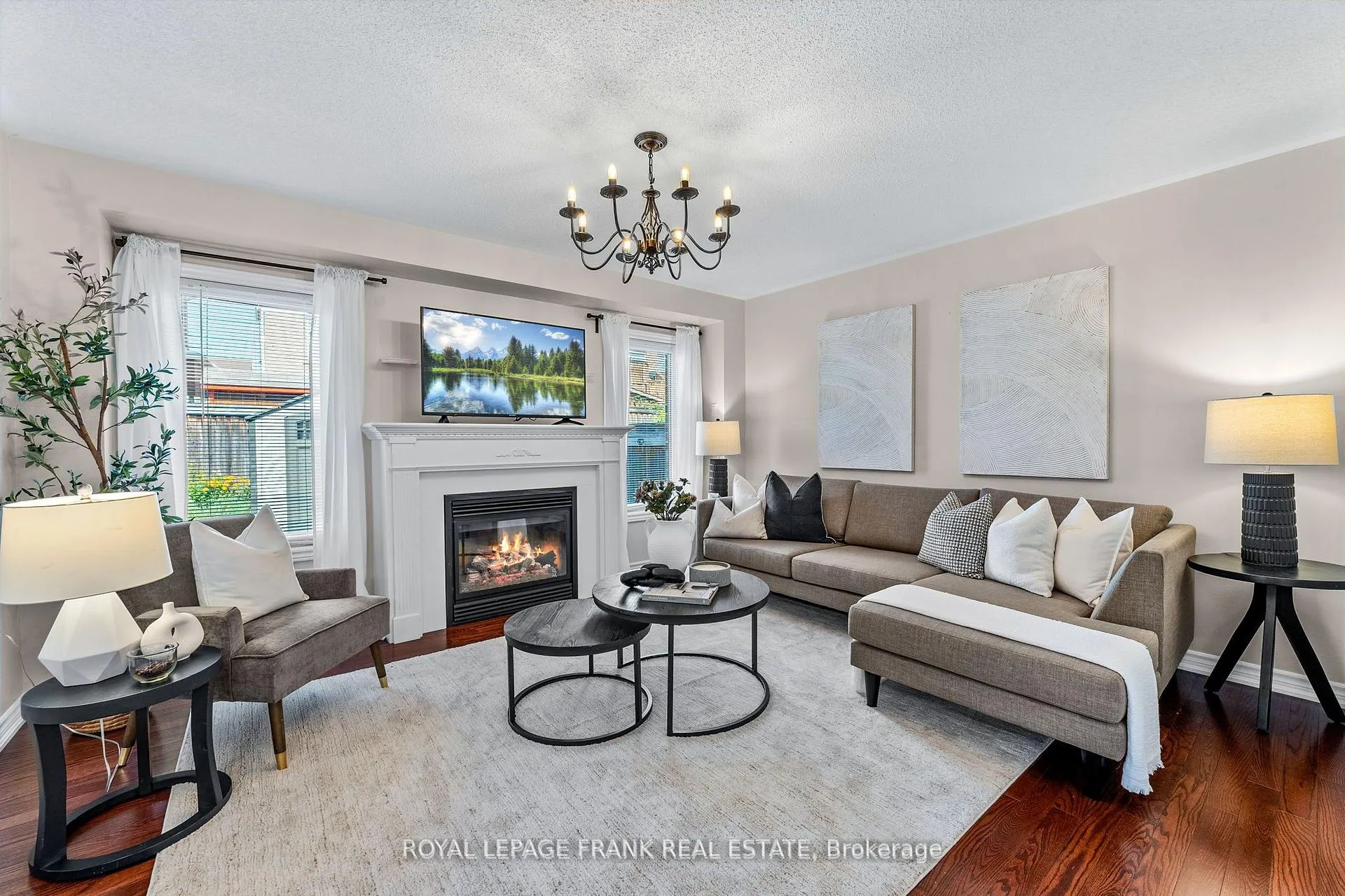 Photo 5 of 130 Worden Drive, Clarington, Courtice — HOMEH