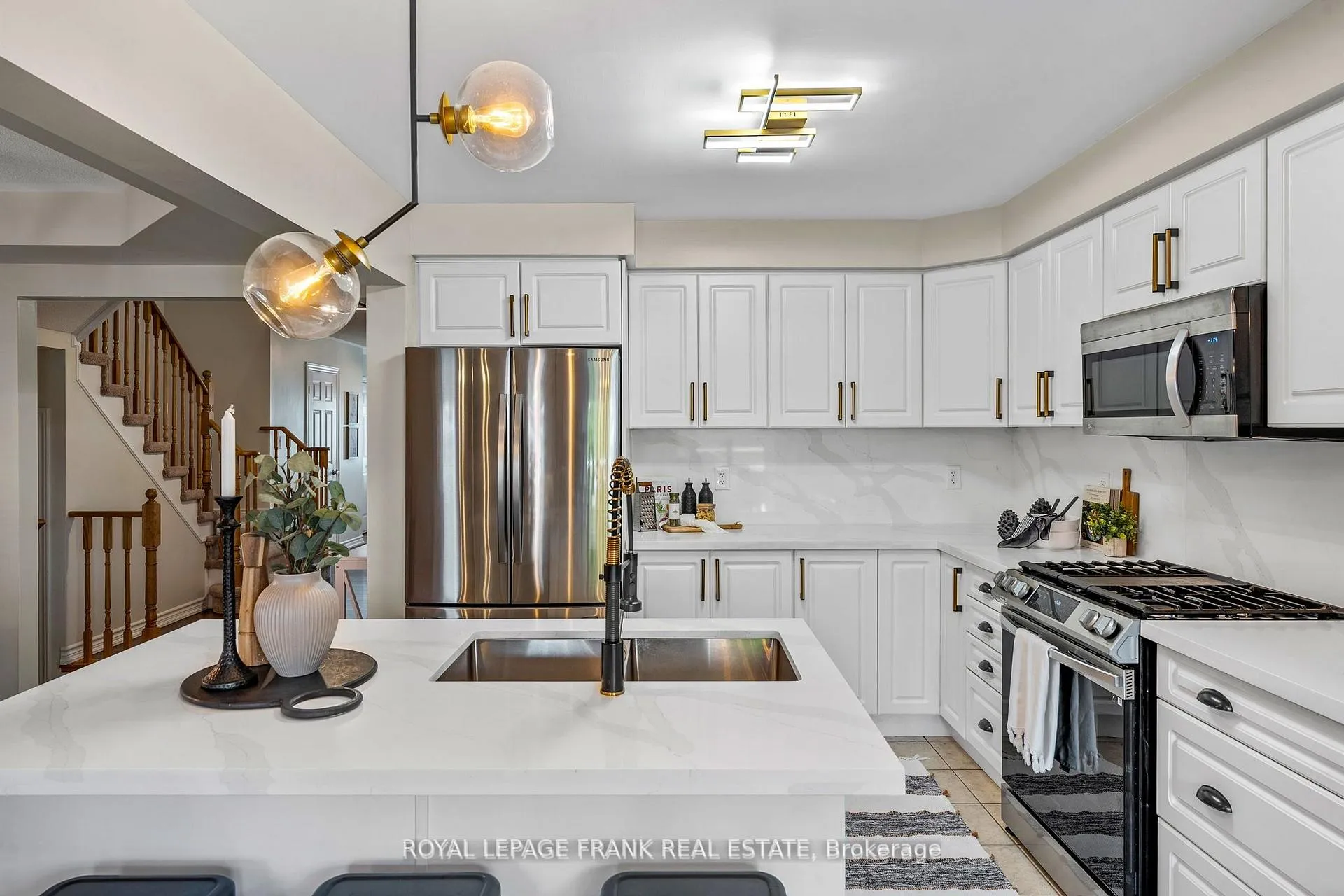Photo 10 of 130 Worden Drive, Clarington, Courtice — HOMEH