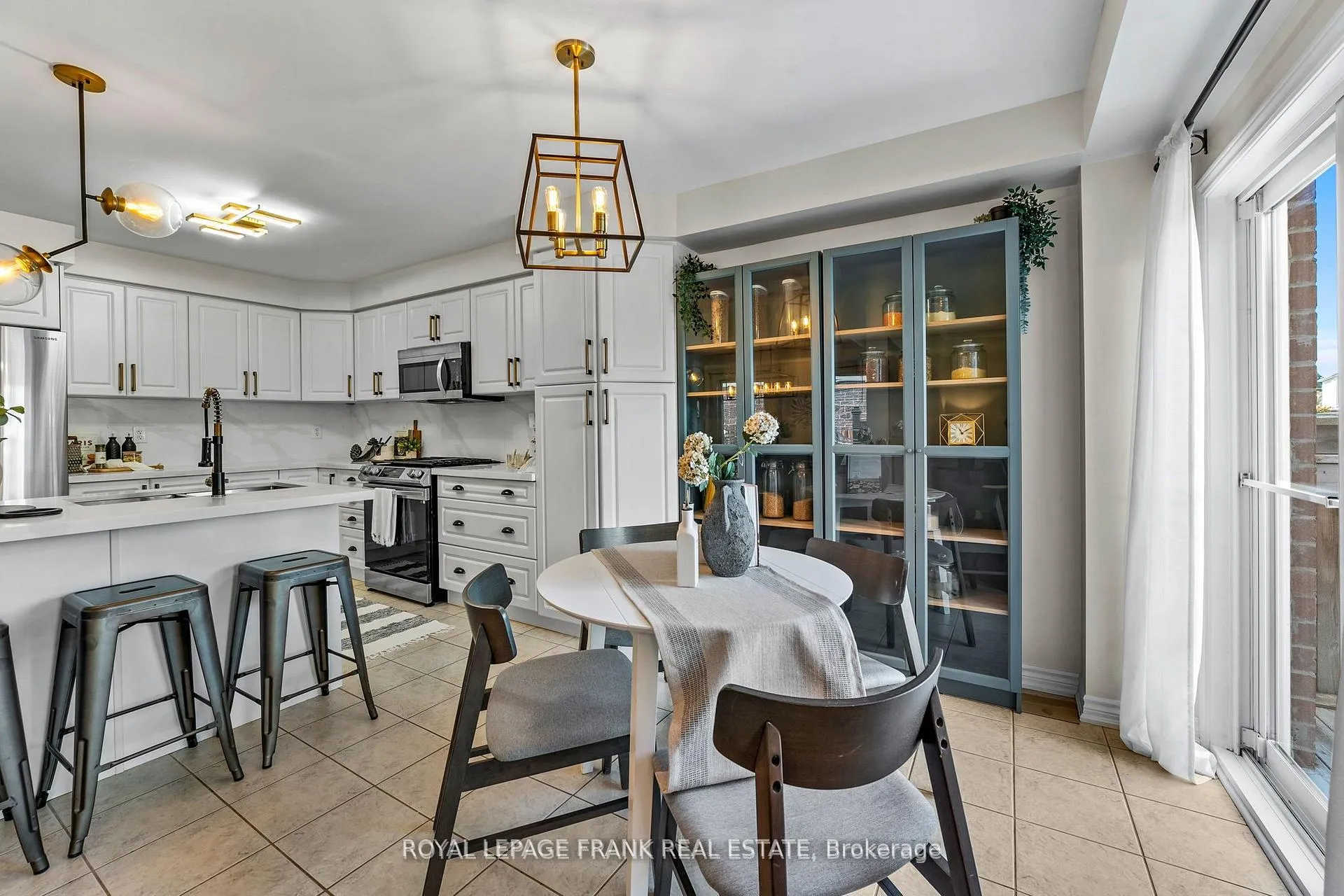 Photo 15 of 130 Worden Drive, Clarington, Courtice — HOMEH