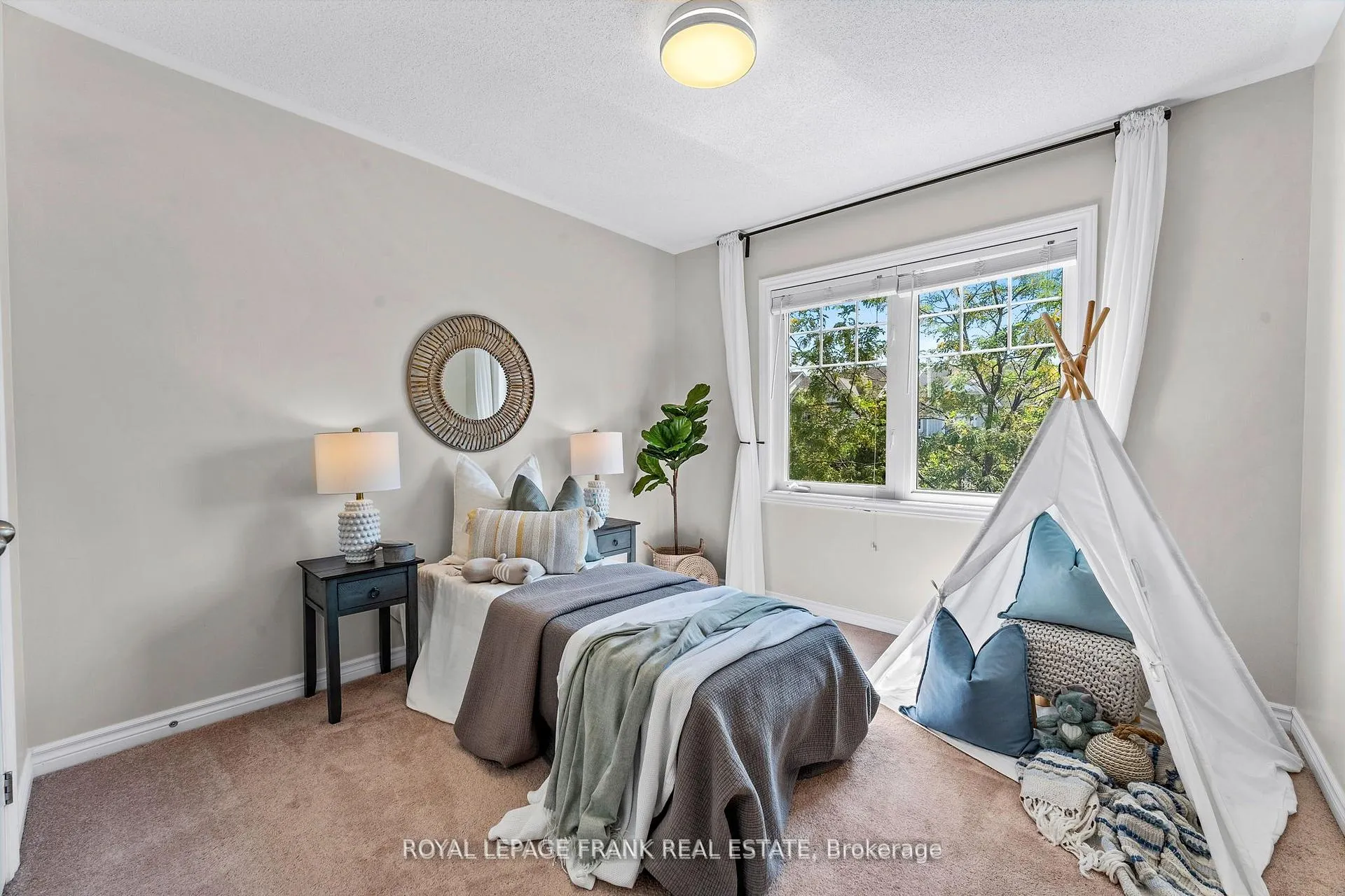 Photo 29 of 130 Worden Drive, Clarington, Courtice — HOMEH