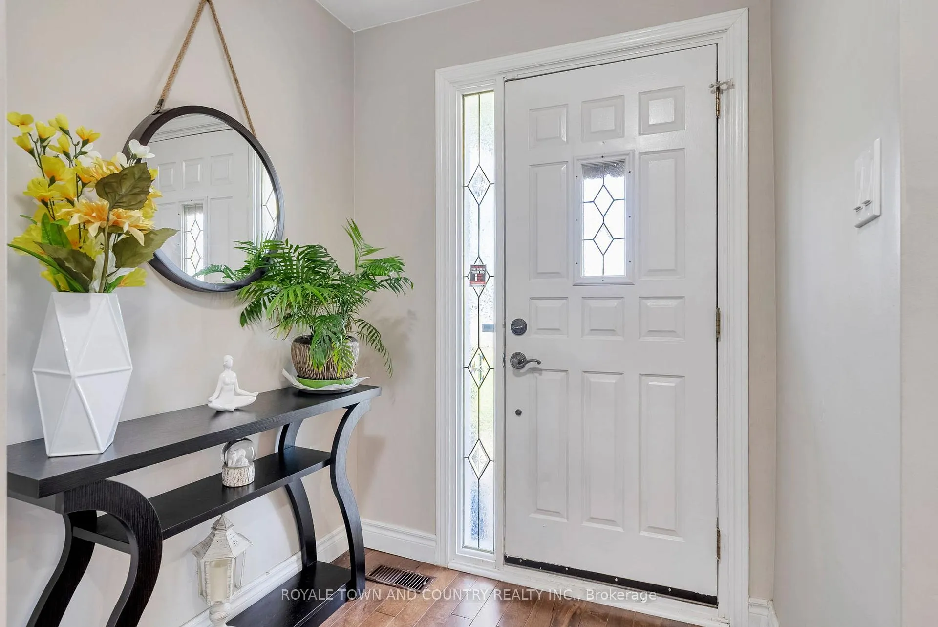 Photo 5 of 7 Donelda Court, Scugog, Blackstock — HOMEH
