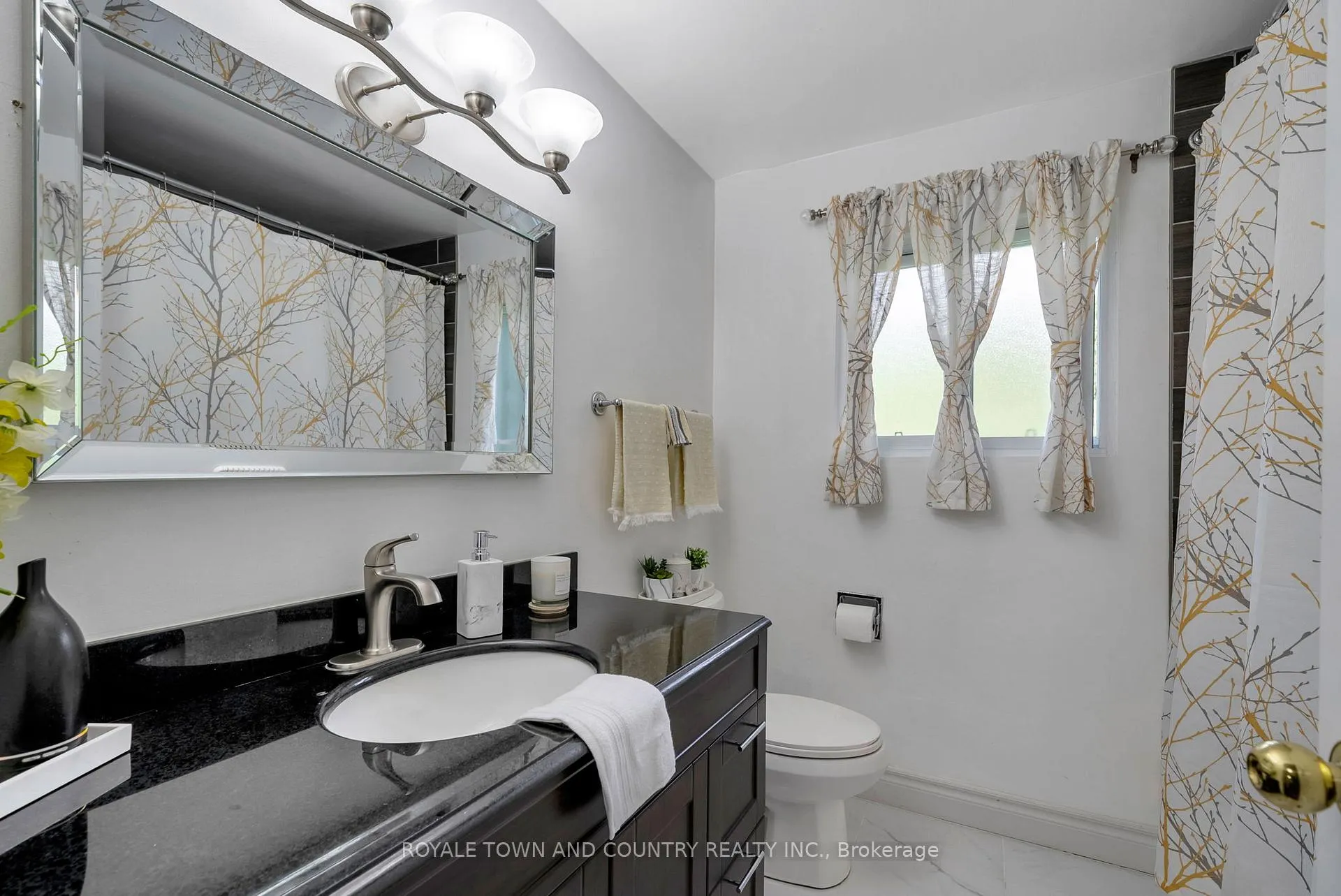 Photo 24 of 7 Donelda Court, Scugog, Blackstock — HOMEH