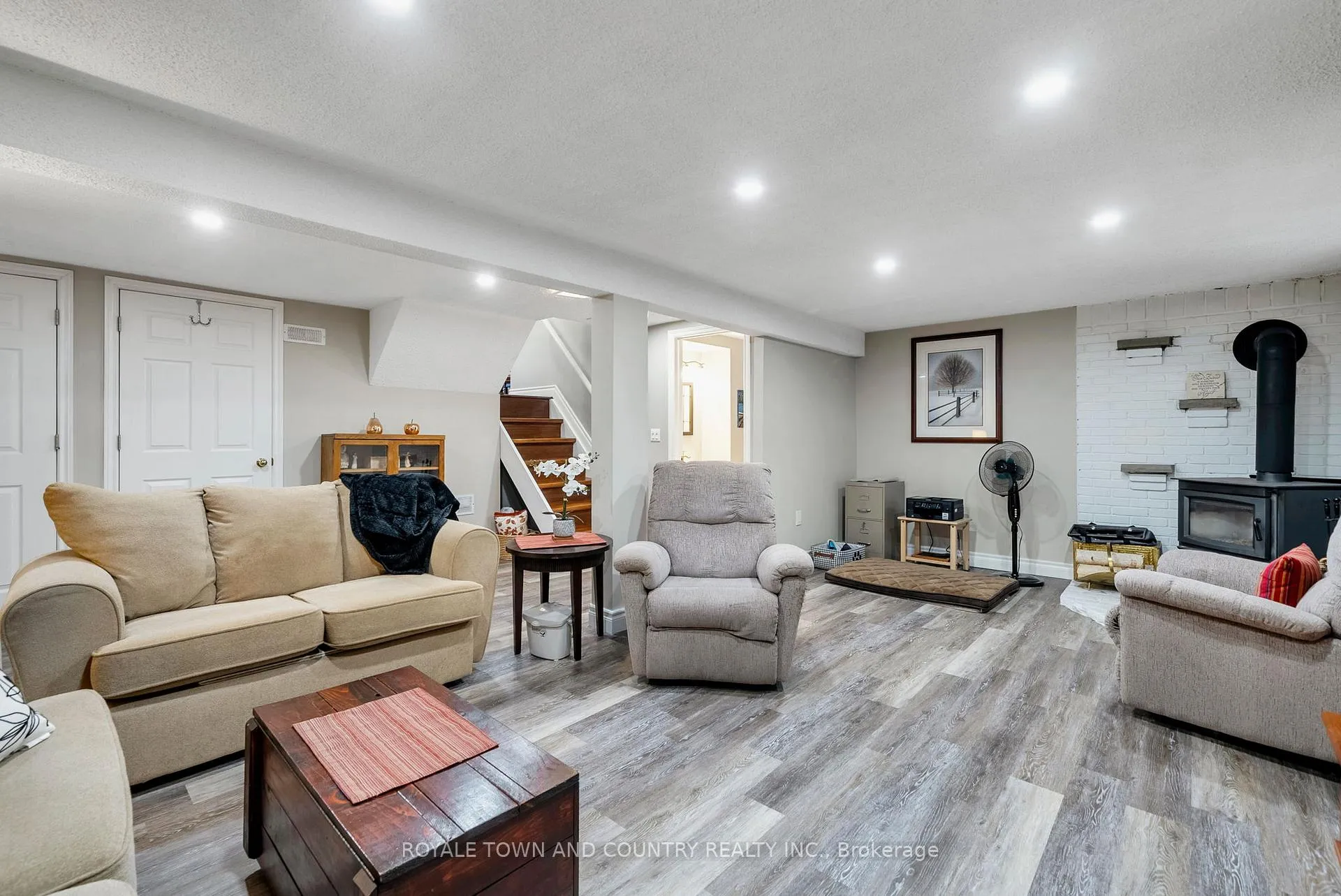 Photo 25 of 7 Donelda Court, Scugog, Blackstock — HOMEH