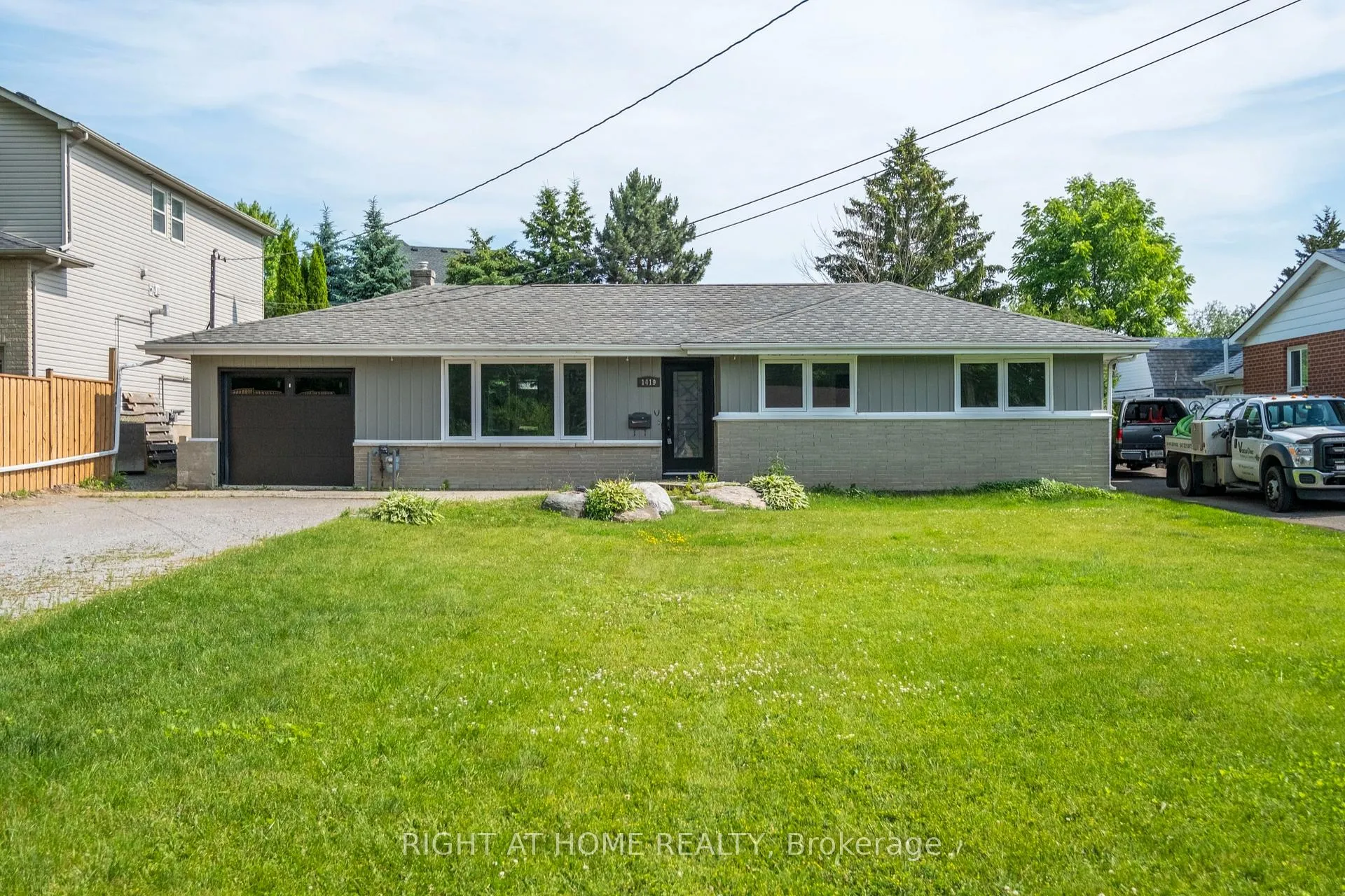 Photo 1 of 1419 Nash Road, Clarington, Courtice — HOMEH