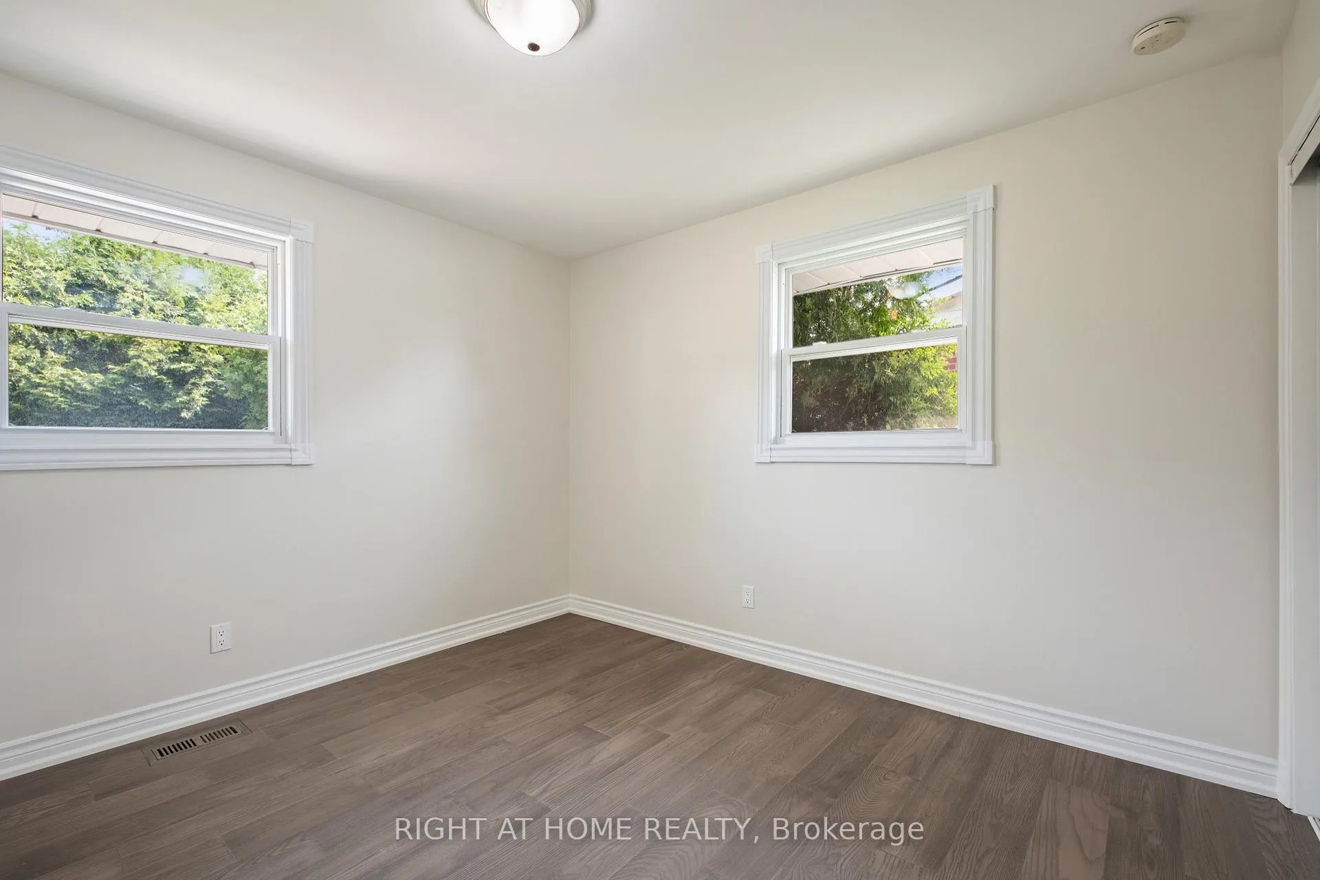 Photo 12 of 1419 Nash Road, Clarington, Courtice — HOMEH