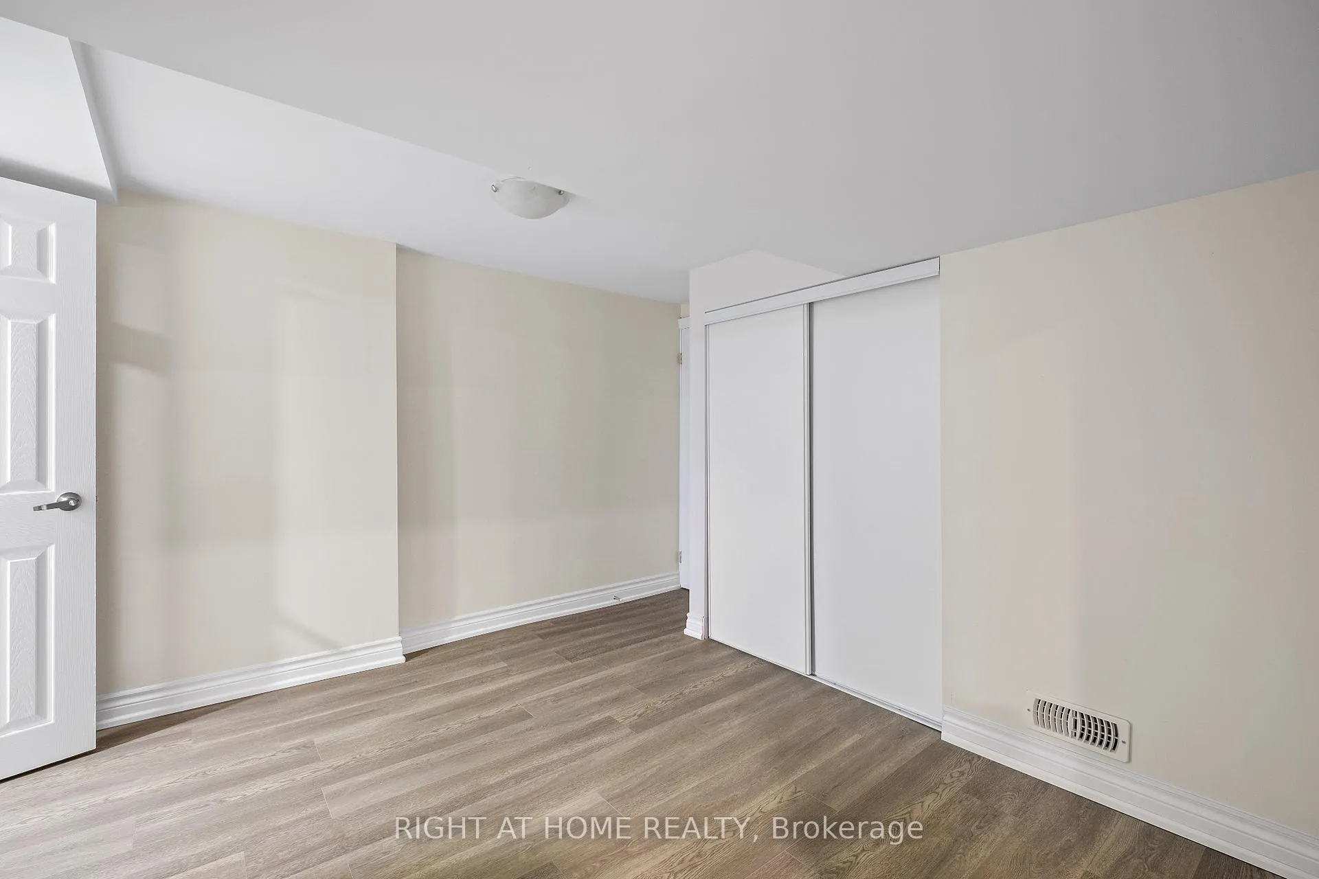 Photo 24 of 1419 Nash Road, Clarington, Courtice — HOMEH