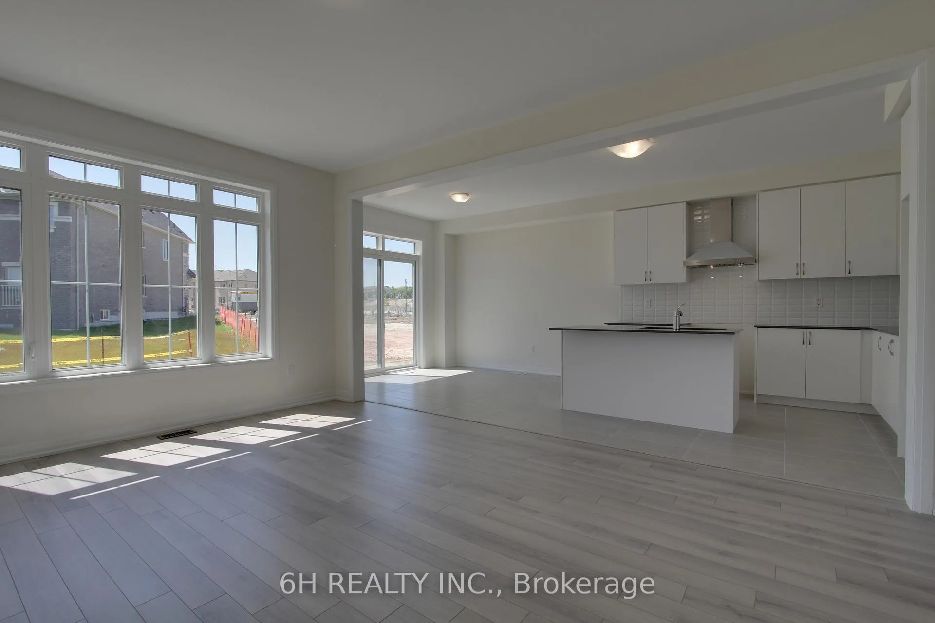 Photo 12 of 2602 Hibiscus Drive, Pickering, Rural Pickering — HOMEH