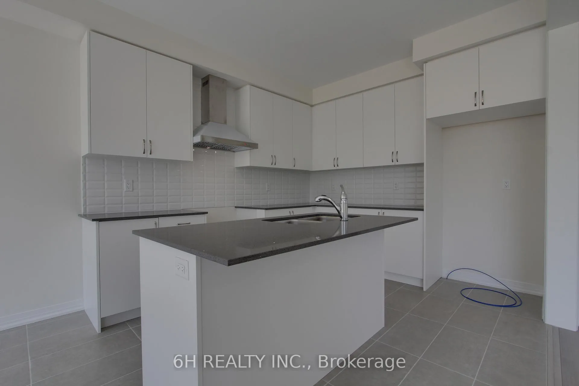 Photo 13 of 2602 Hibiscus Drive, Pickering, Rural Pickering — HOMEH