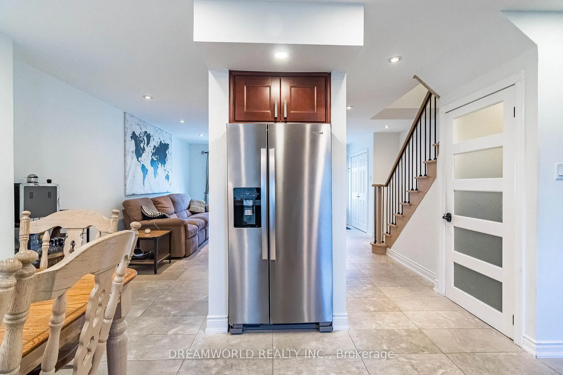 Photo 13 of 21 Irish Moss Court, Vaughan, East Woodbridge — HOMEH