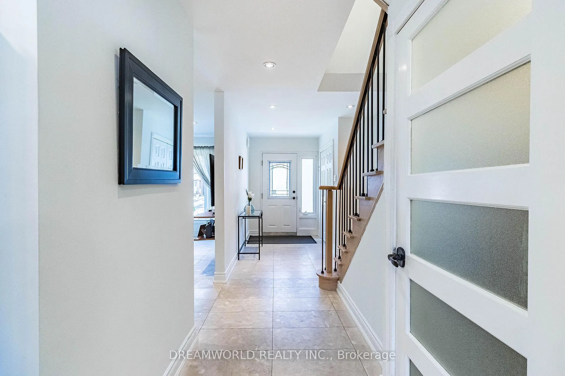 Photo 17 of 21 Irish Moss Court, Vaughan, East Woodbridge — HOMEH