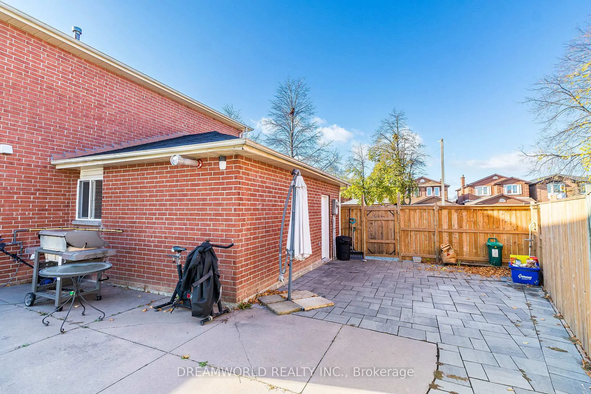 Photo 34 of 21 Irish Moss Court, Vaughan, East Woodbridge — HOMEH