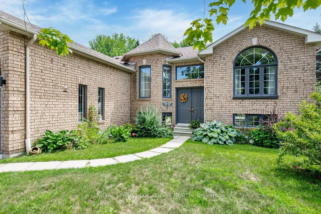 Photo 3 of 84 Silver Birch Avenue, Wasaga Beach — HOMEH