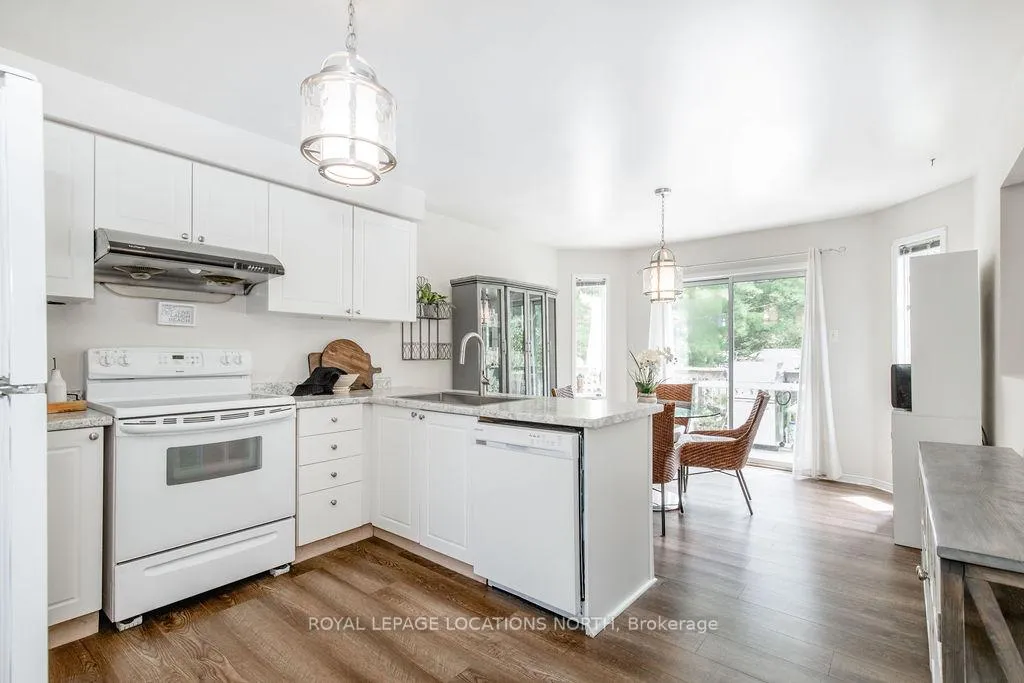 Photo 7 of 84 Silver Birch Avenue, Wasaga Beach — HOMEH