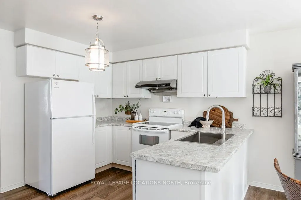 Photo 8 of 84 Silver Birch Avenue, Wasaga Beach — HOMEH