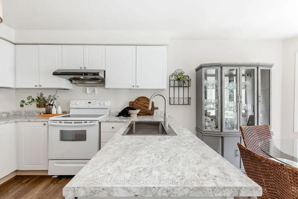 Photo 9 of 84 Silver Birch Avenue, Wasaga Beach — HOMEH