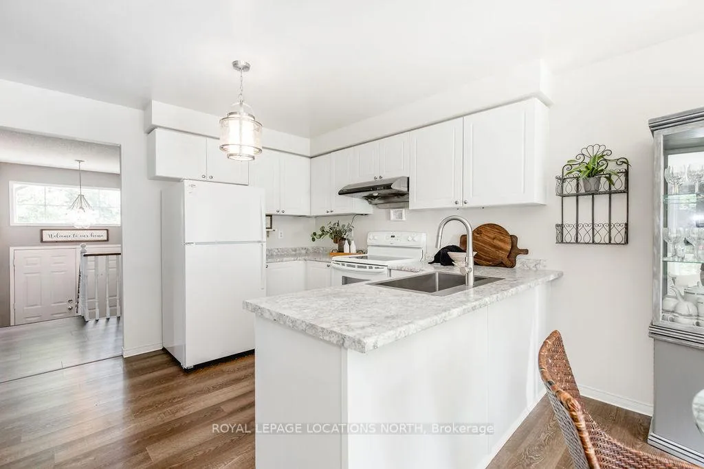 Photo 10 of 84 Silver Birch Avenue, Wasaga Beach — HOMEH