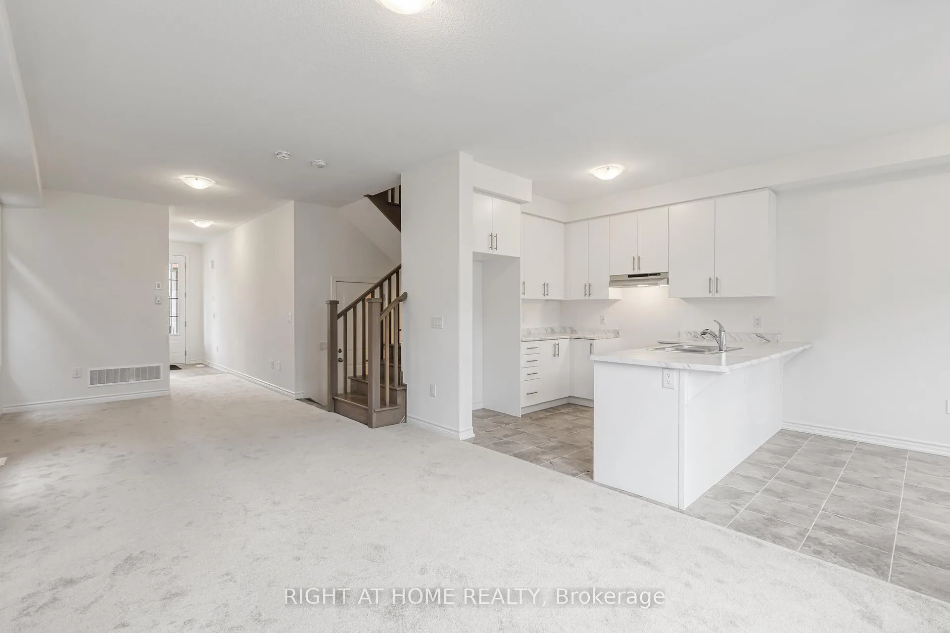 Photo 10 of 17 Daffodil Road, Springwater, Midhurst — HOMEH