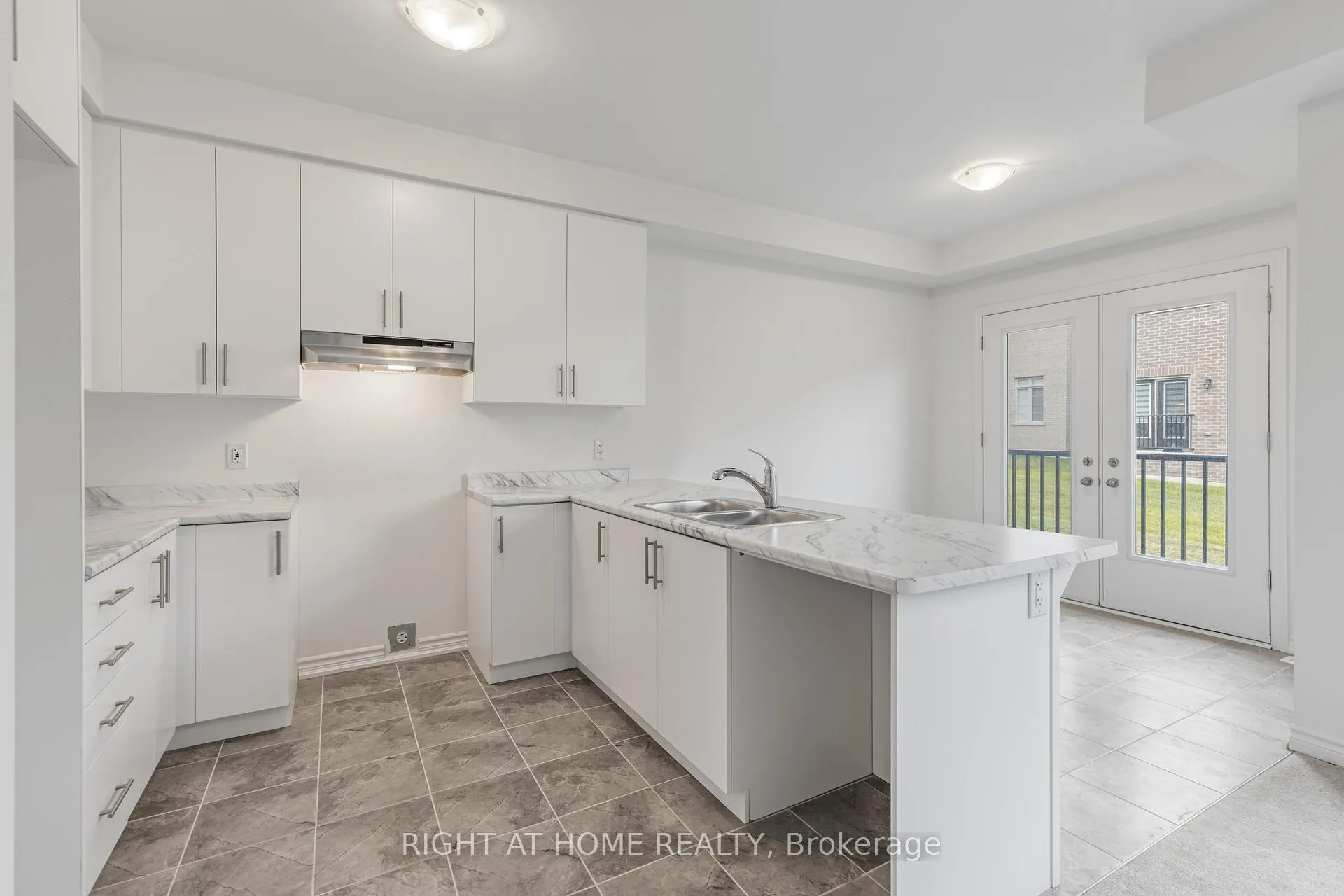 Photo 13 of 17 Daffodil Road, Springwater, Midhurst — HOMEH