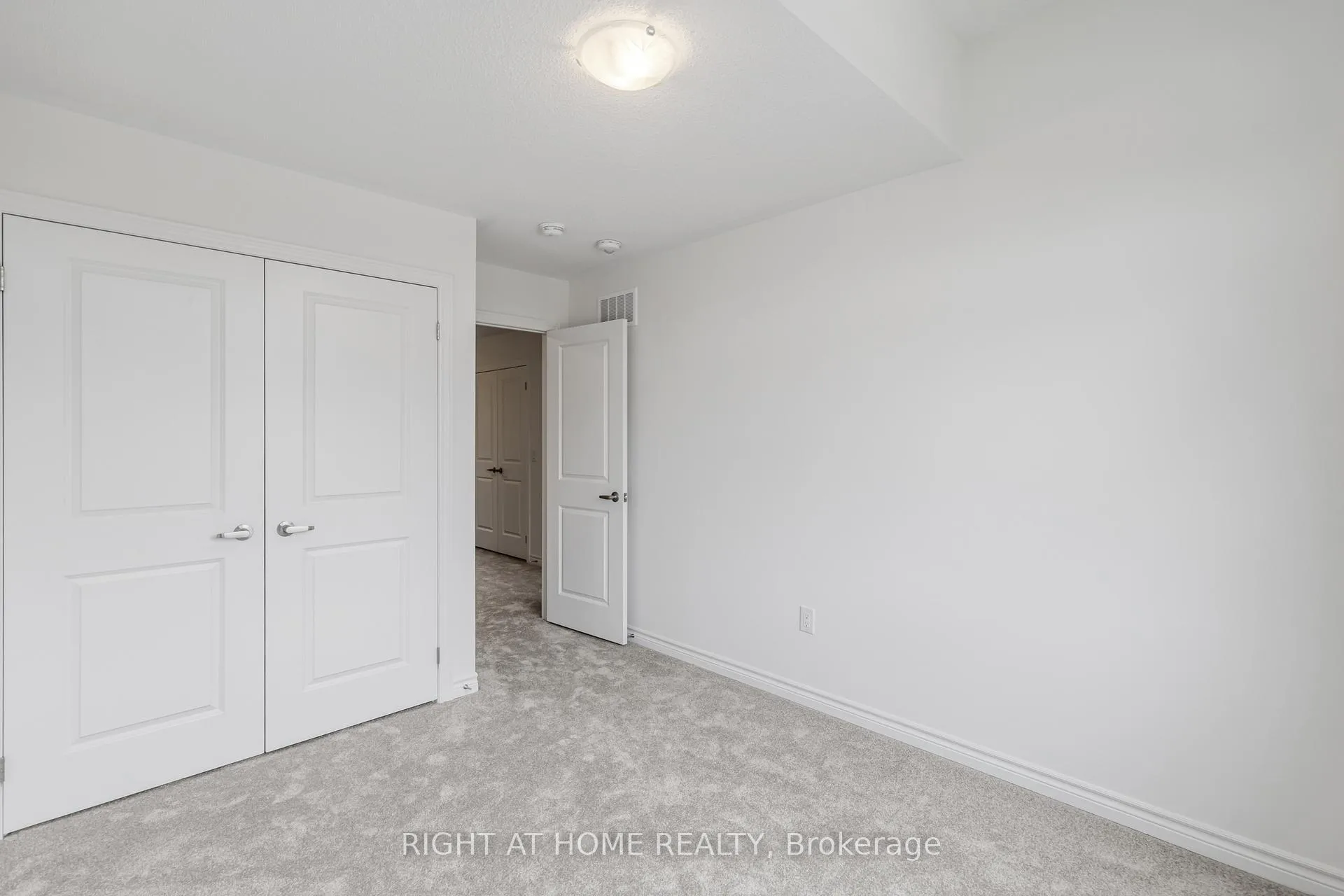 Photo 20 of 17 Daffodil Road, Springwater, Midhurst — HOMEH