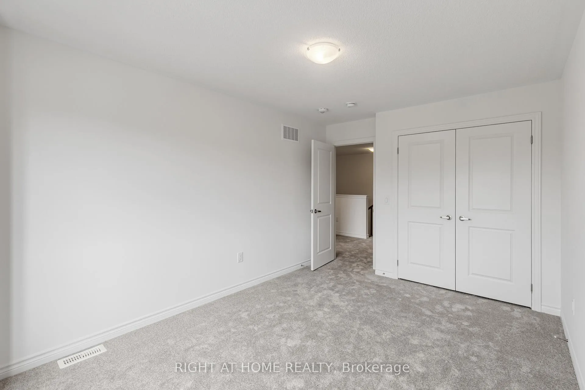 Photo 22 of 17 Daffodil Road, Springwater, Midhurst — HOMEH