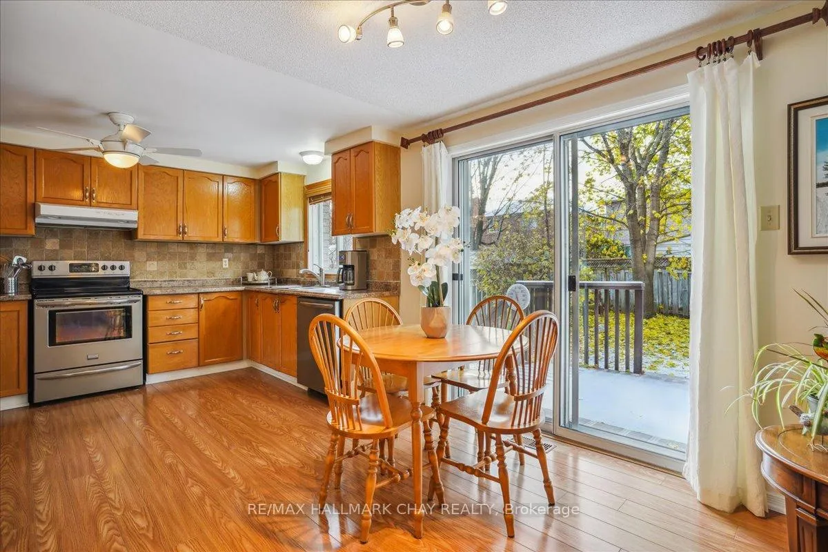 Photo 13 of 69 Irwin Drive, Barrie, Northwest — HOMEH