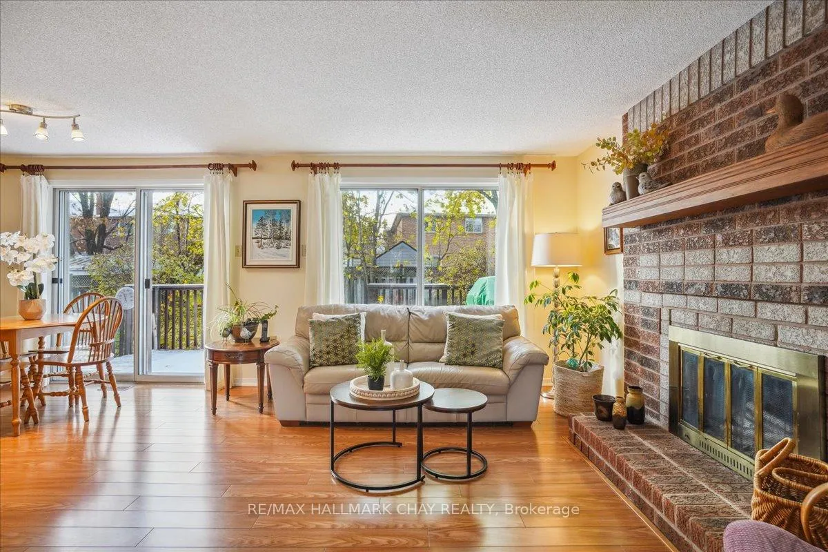 Photo 20 of 69 Irwin Drive, Barrie, Northwest — HOMEH