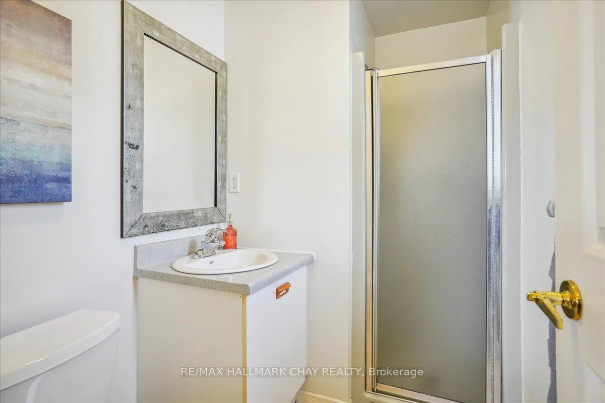 Photo 25 of 69 Irwin Drive, Barrie, Northwest — HOMEH