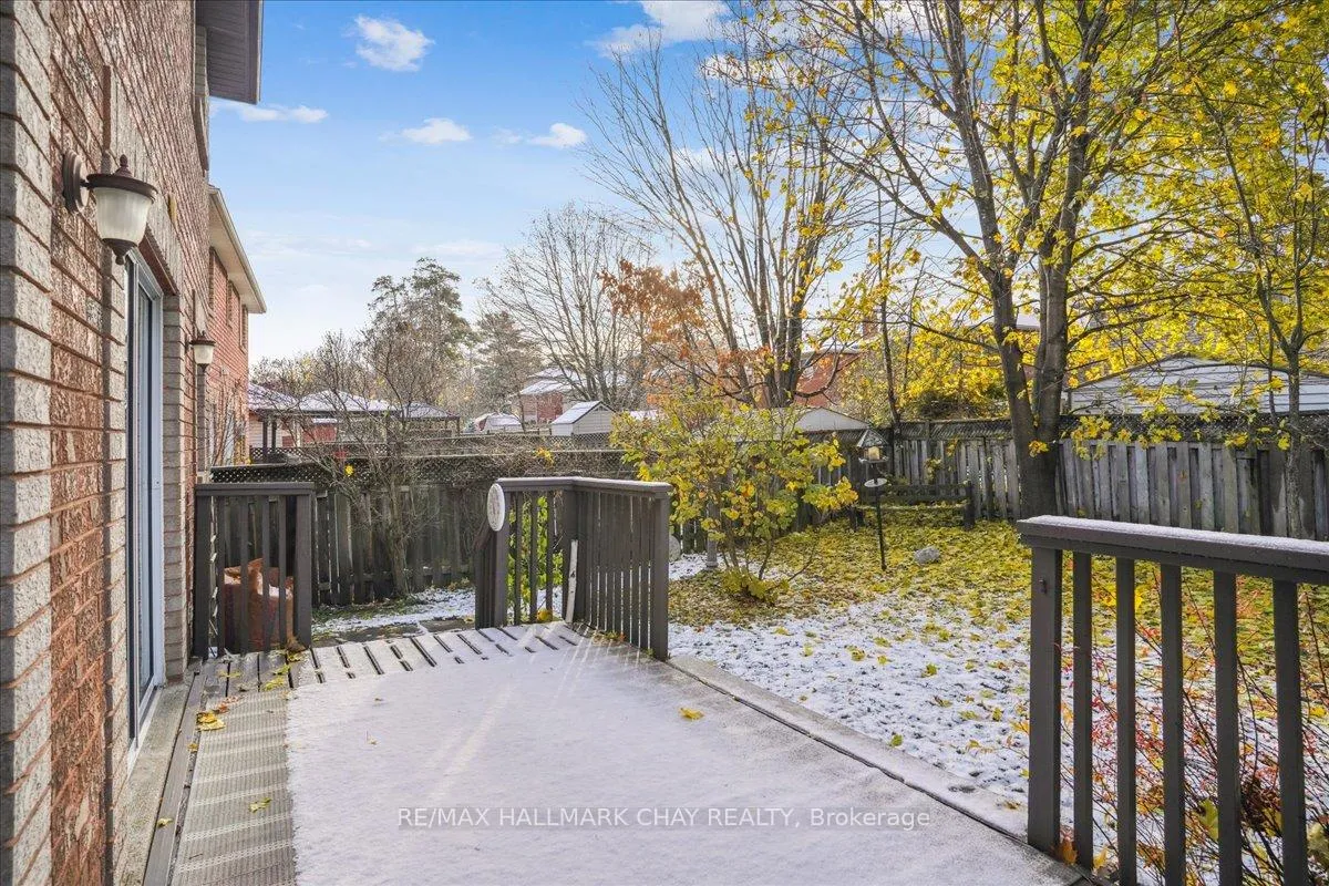 Photo 37 of 69 Irwin Drive, Barrie, Northwest — HOMEH