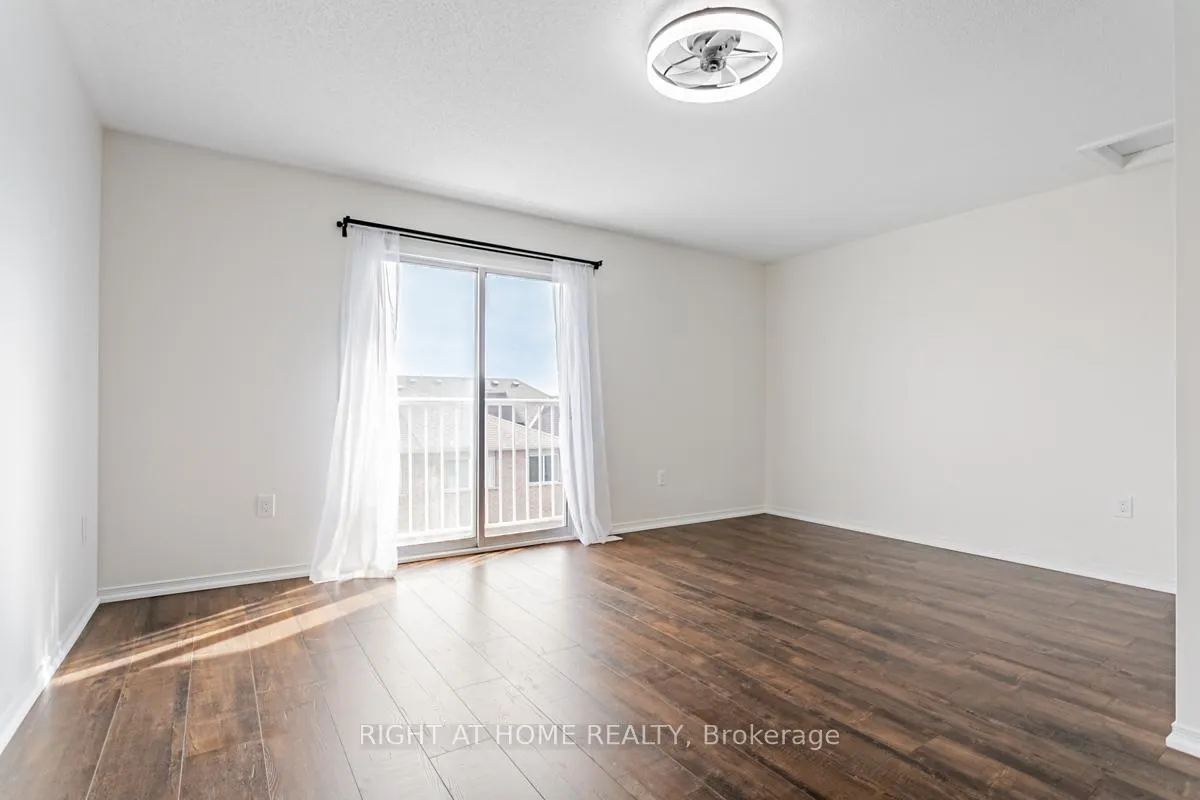 Photo 20 of 212 Zokol Drive, Aurora, Bayview Northeast — HOMEH