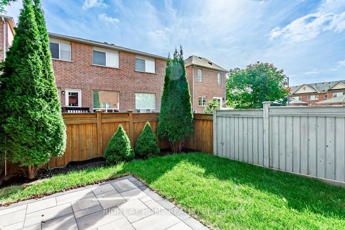 Photo 29 of 212 Zokol Drive, Aurora, Bayview Northeast — HOMEH