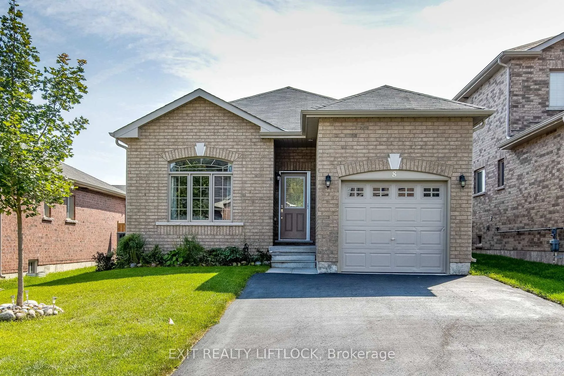 Photo 1 of 8 Beausoleil Drive, Penetanguishene — HOMEH