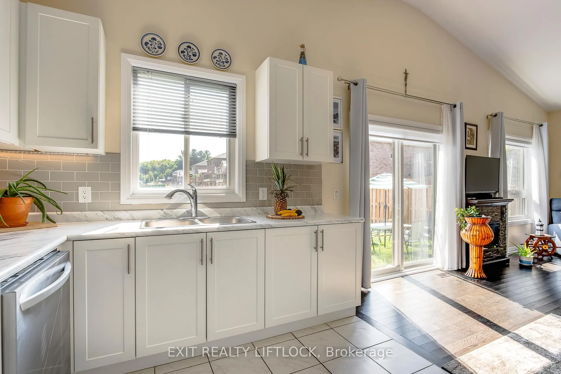 Photo 11 of 8 Beausoleil Drive, Penetanguishene — HOMEH