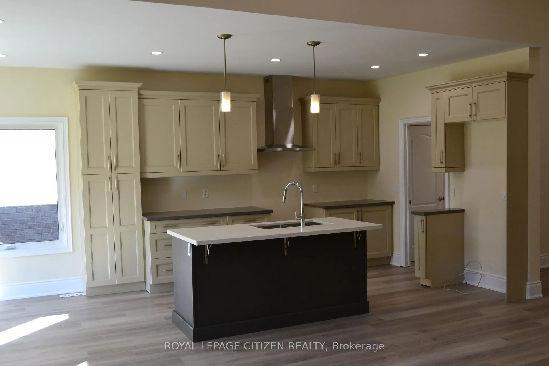 Photo 9 of 80 bellisle Road, Penetanguishene — HOMEH