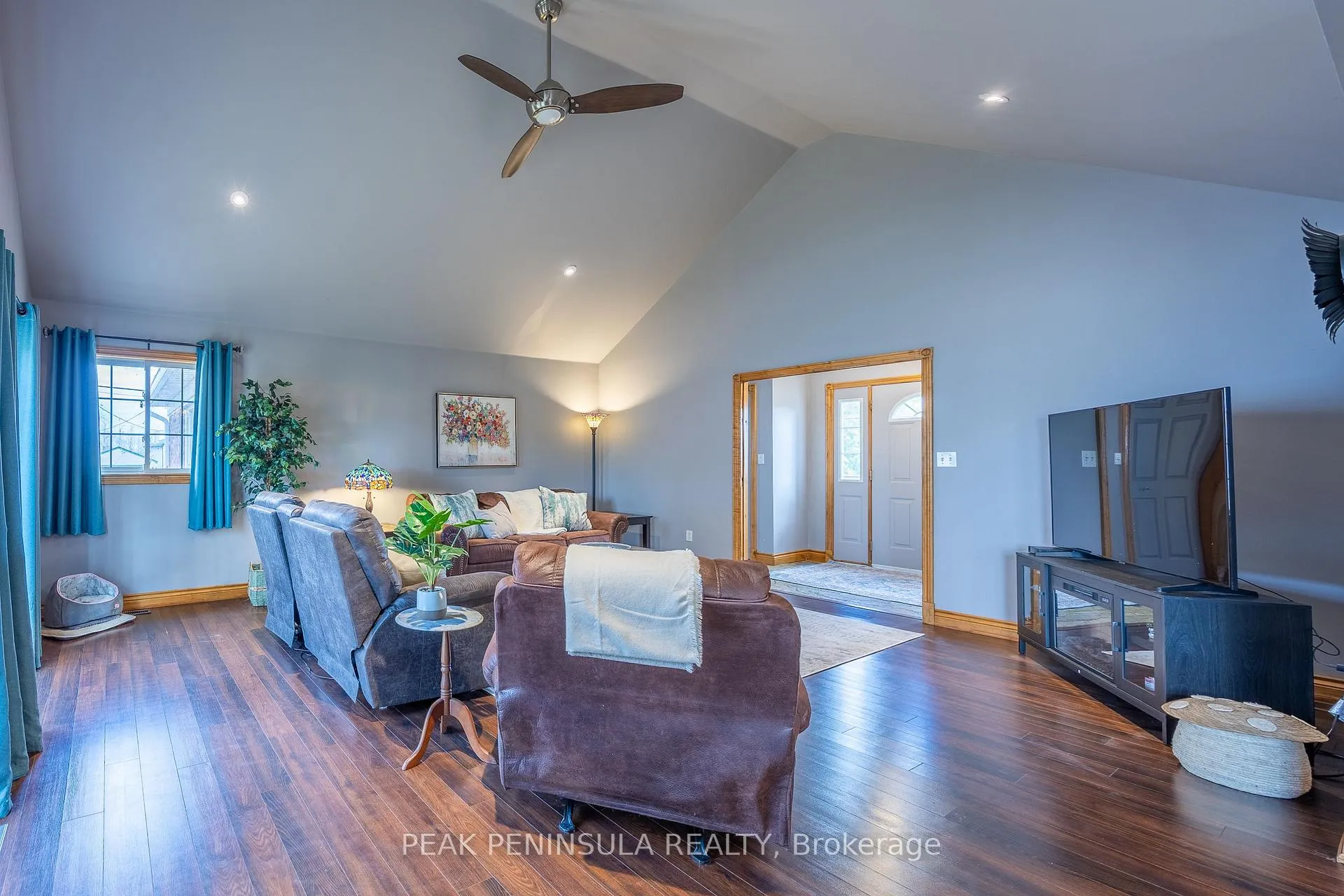 Photo 8 of 16 Chestnut Street, Norfolk, Port Rowan — HOMEH
