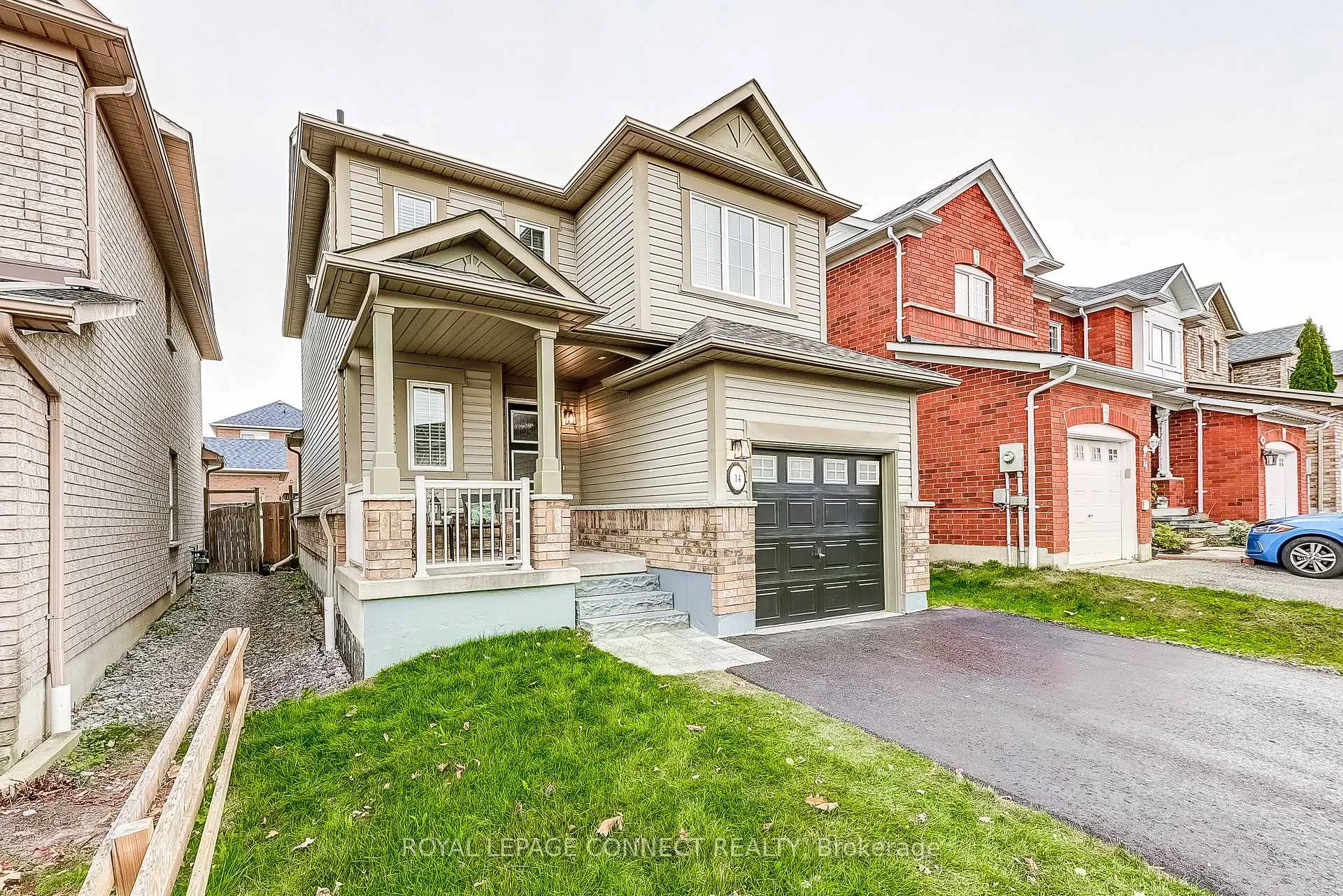 Photo 2 of 14 Candlebrook Drive, Whitby, Pringle Creek — HOMEH