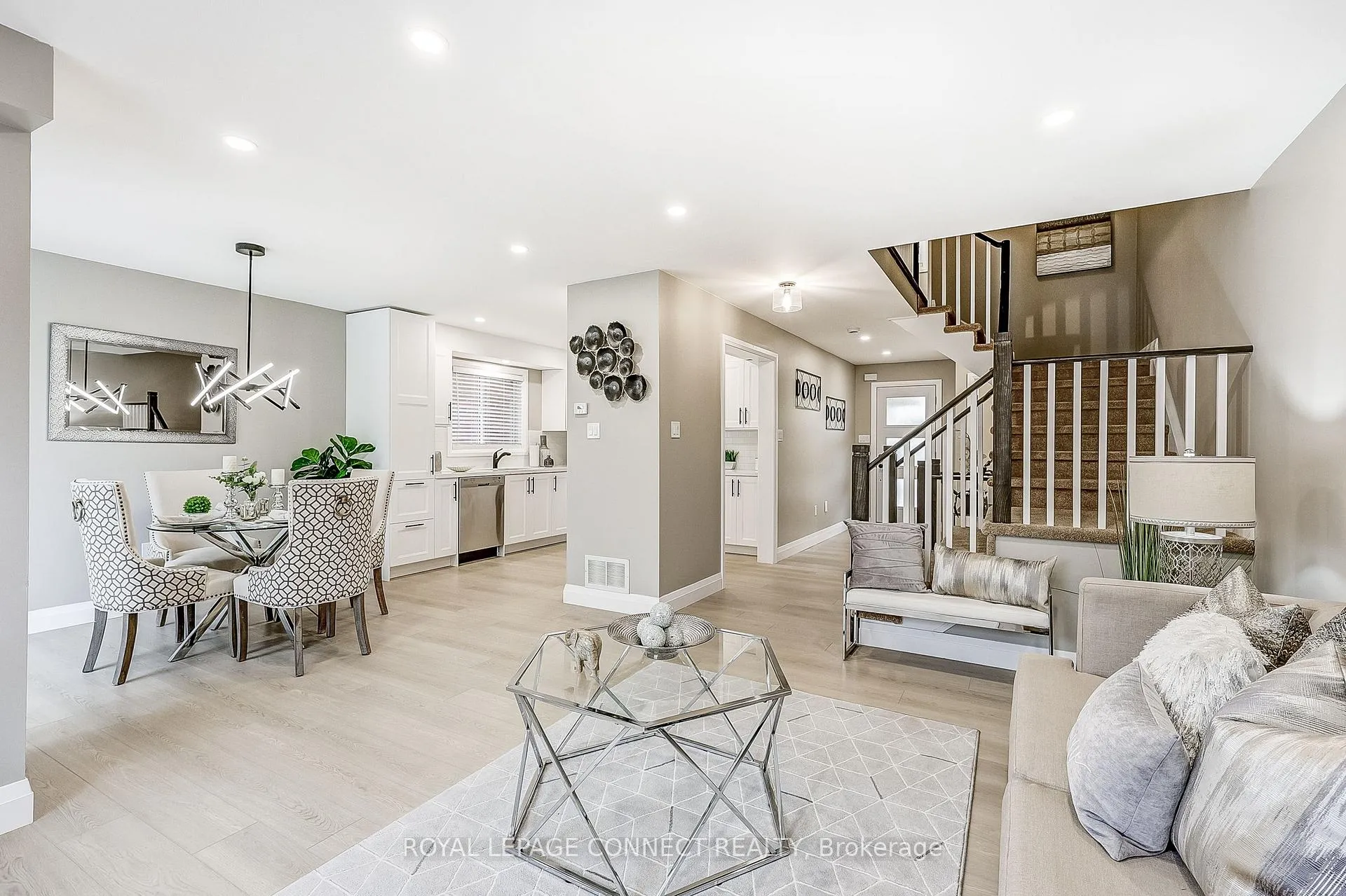 Photo 12 of 14 Candlebrook Drive, Whitby, Pringle Creek — HOMEH