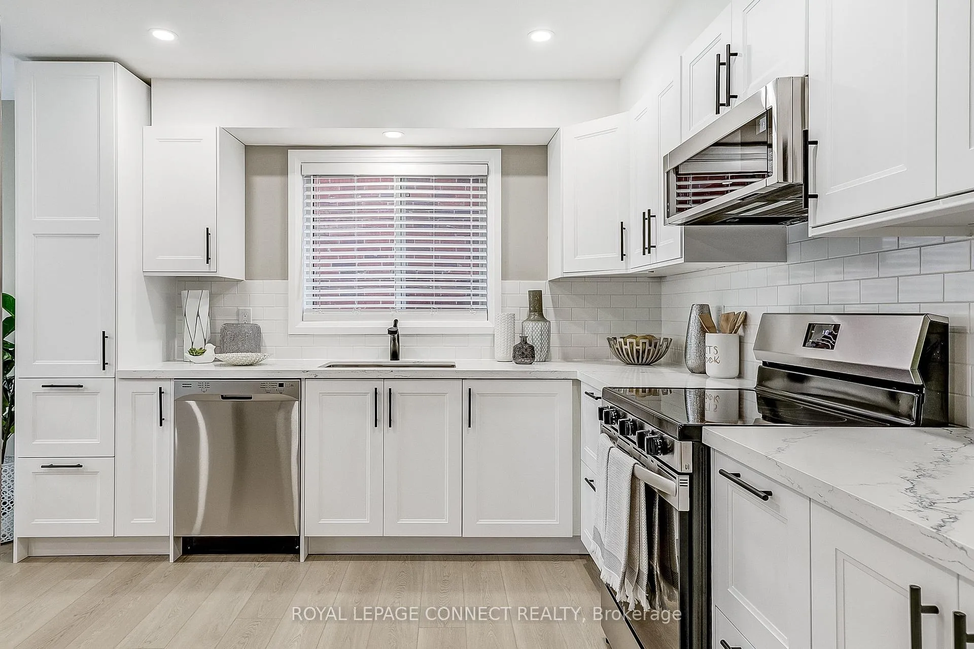 Photo 14 of 14 Candlebrook Drive, Whitby, Pringle Creek — HOMEH
