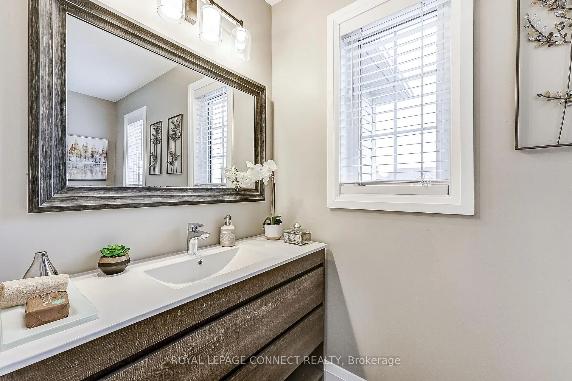 Photo 21 of 14 Candlebrook Drive, Whitby, Pringle Creek — HOMEH